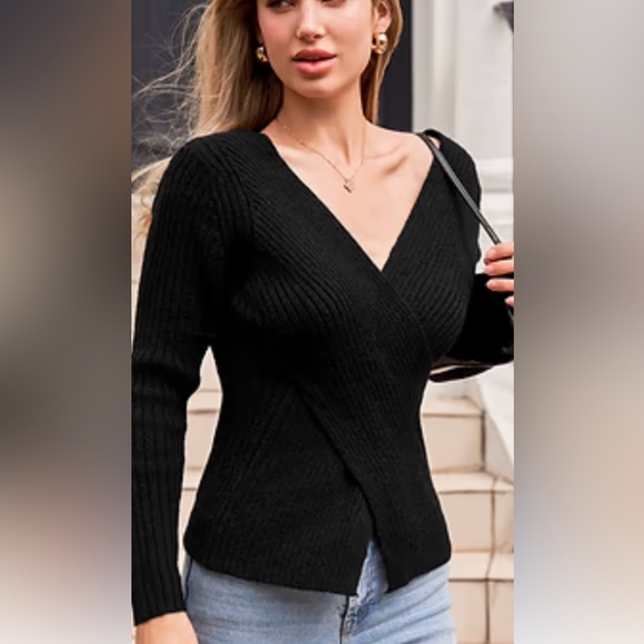 Cupshe Sweaters - Cupshe Black V-Neck Knit Sweater
